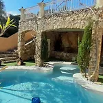 Romana Villa *